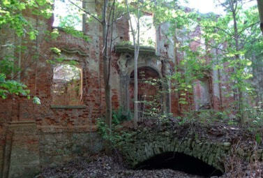 Zdjęcie do Znikający pałac &ndash; Kamionna