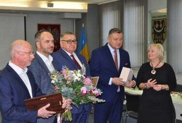 Zdjęcie do Podziękowanie za wieloletnią pracę