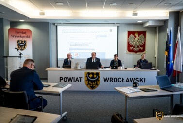 Zdjęcie do XXXI Sesja Rady Powiatu Wrocławskiego