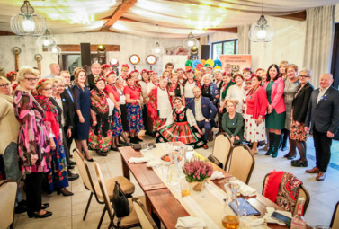 Zdjęcie do Seniorzy świętowali podczas &bdquo;IV Powiatowego Dnia Seniora&rdquo;