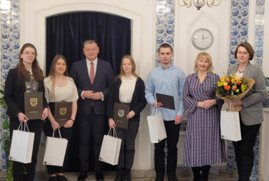 Zdjęcie do STYPENDIA STAROSTY POWIATU WROCŁAWSKIEGO W III EDYCJI PROGRAMU ZOSTAŁY...