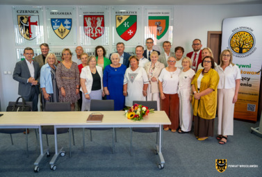 Zdjęcie do Rada Senior&oacute;w Powiatu Wrocławskiego rozpoczęła pracę po wakacyjnej...