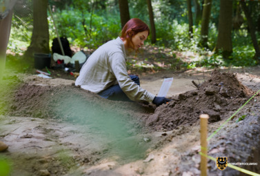 Zdjęcie do Zapraszamy na spacer archeologiczny po Grodzisku w Łozinie