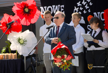 Zdjęcie do Rozpoczęcie roku szkolnego 2026/2027 w szkołach Powiatu Wrocławskiego
