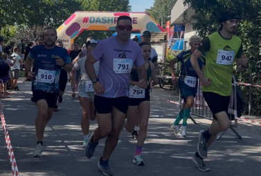 Zdjęcie do Sportowe emocje nad Zalewem Mietkowskim! Trwa Bieg Mietkowski